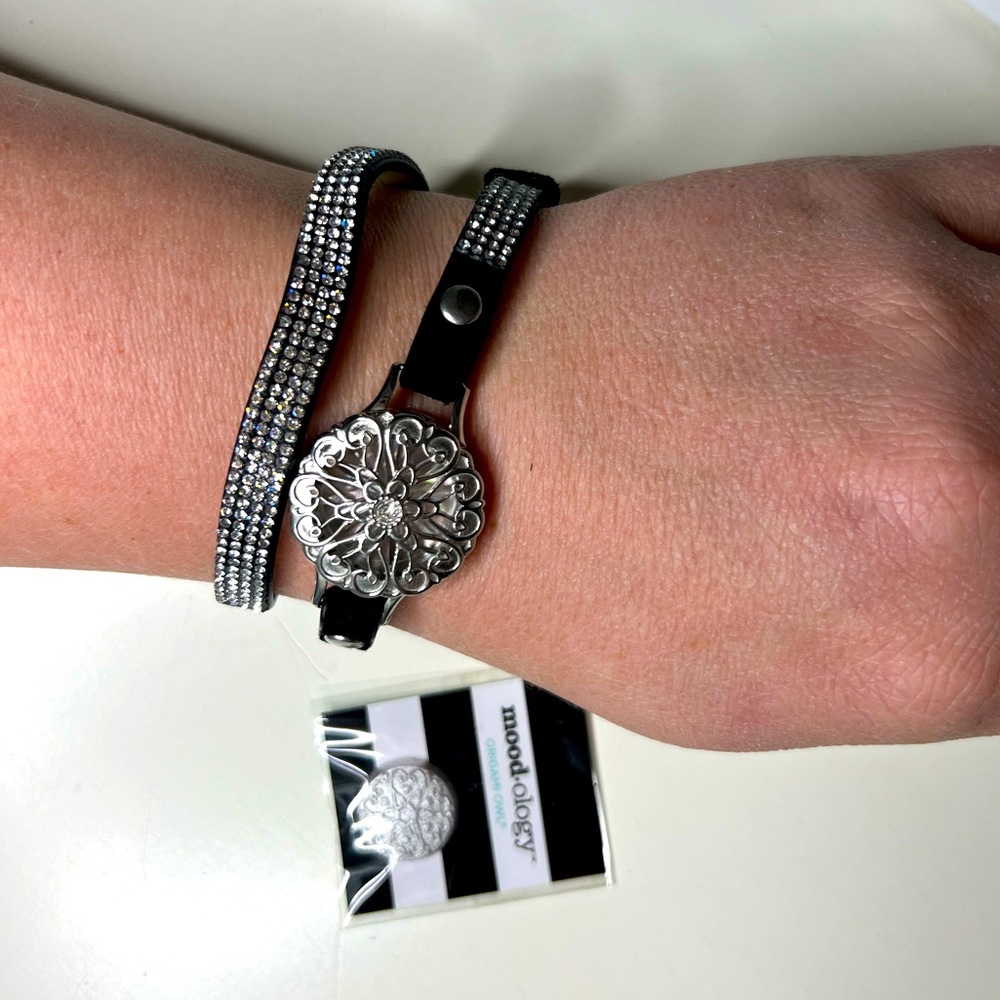 Origami owl wrap bracelet with essential oil defuser